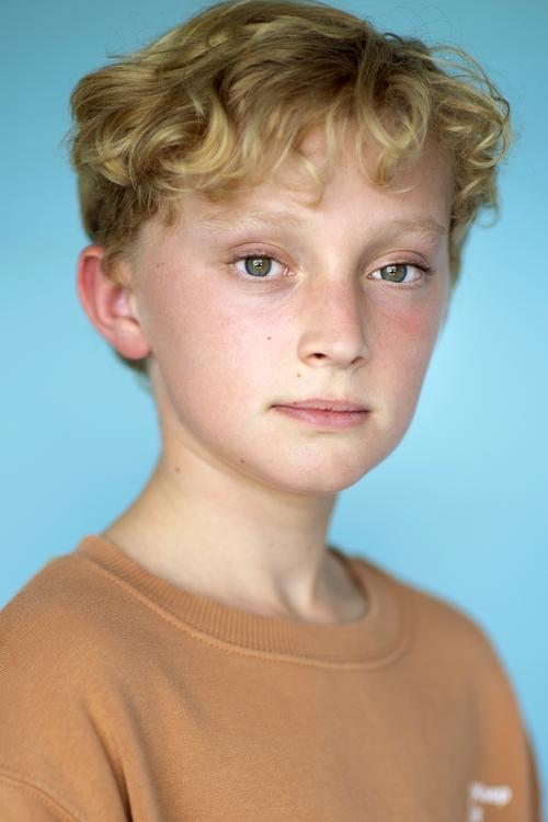 Jude Hyland as Young Johnny