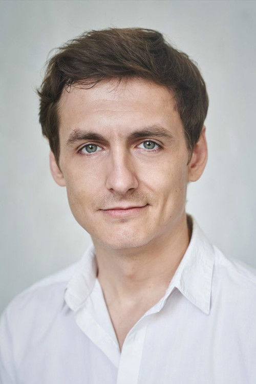 Valentin Smirnov as сержант Магаськин