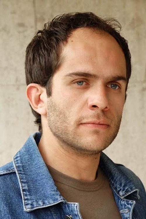 Babak Hamidian as Ali Asghar Vesali