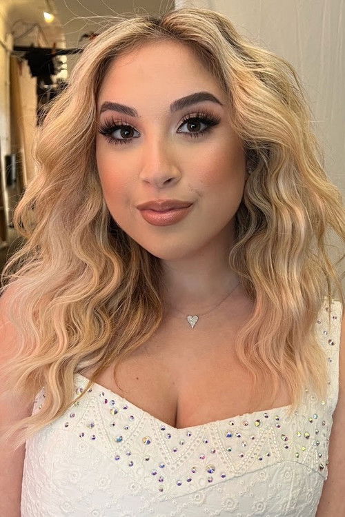 Carrie Berk as Karina