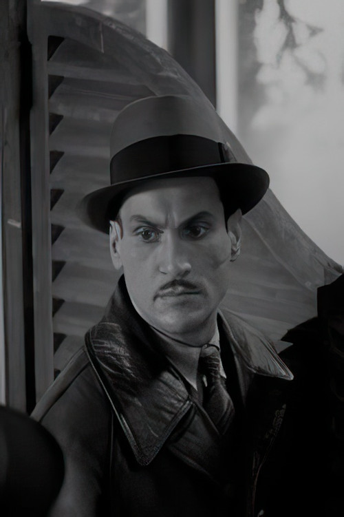 Harry Nestor as Bankdirektor