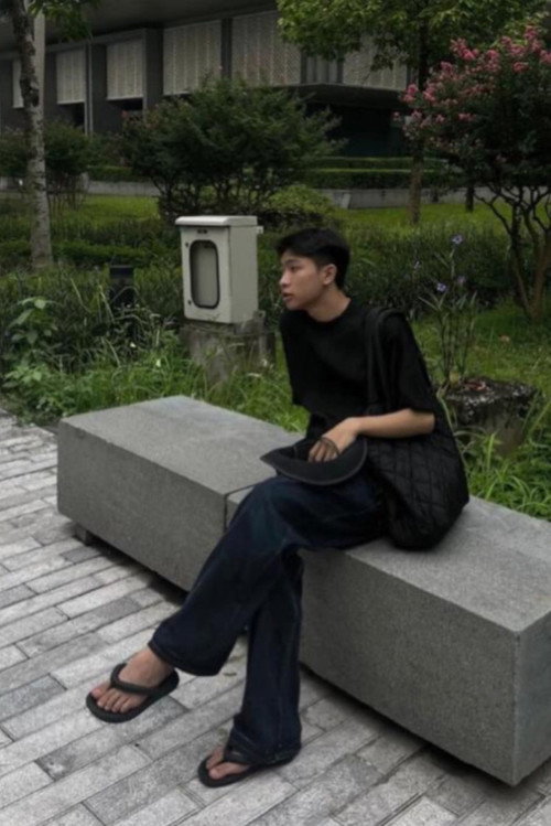 Nguyễn Văn Hào as Cop 2