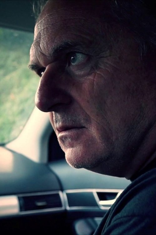 Robert Walter Colombini as Walter