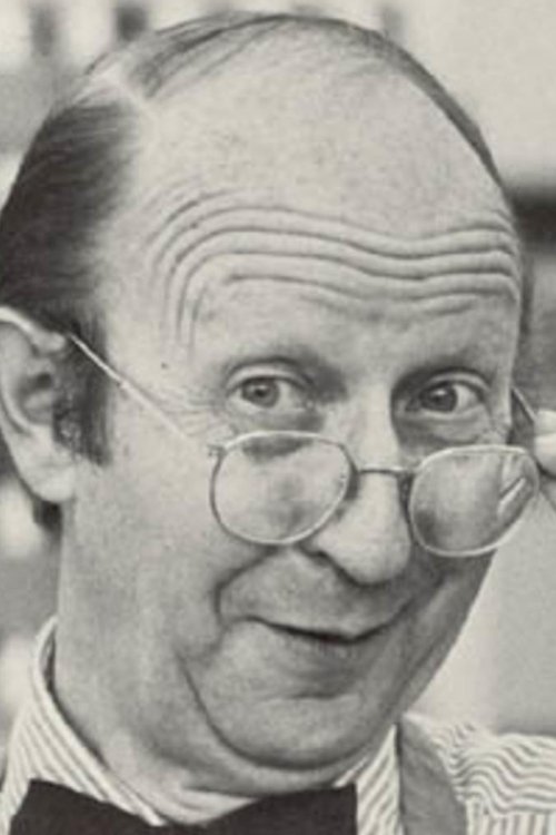 Ben Kronen as Dick Bushe