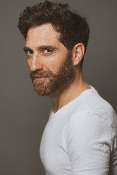 Xoel Fernández as Carlos