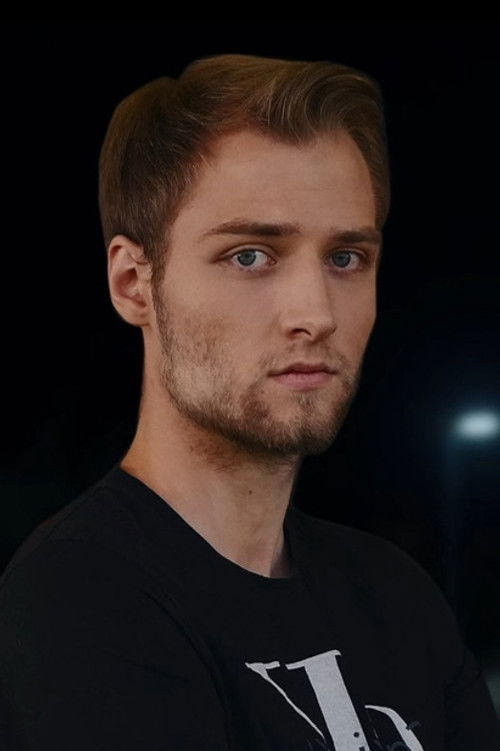 Marco John as Dennis Späht