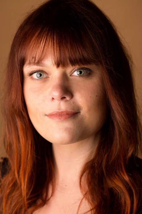 Romy Hooper as Michelle Rivers