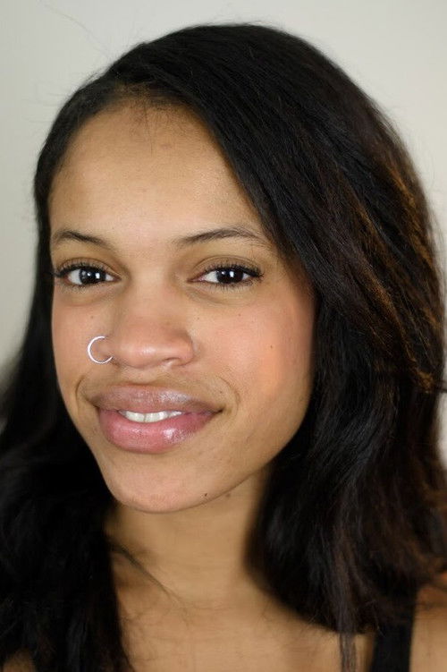 Taylor Garron as Naomi