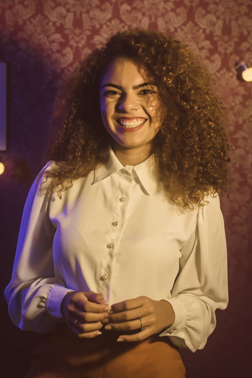 Luanna Jales as Herself