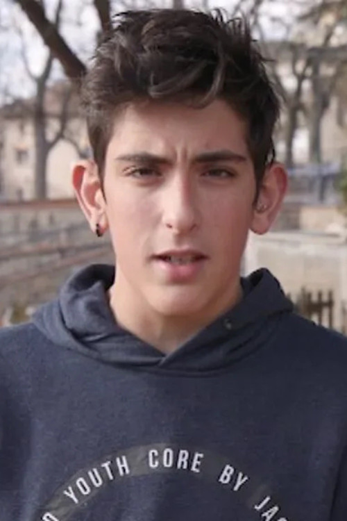 Magí Coma as Alumne Aula Saint Julian's School