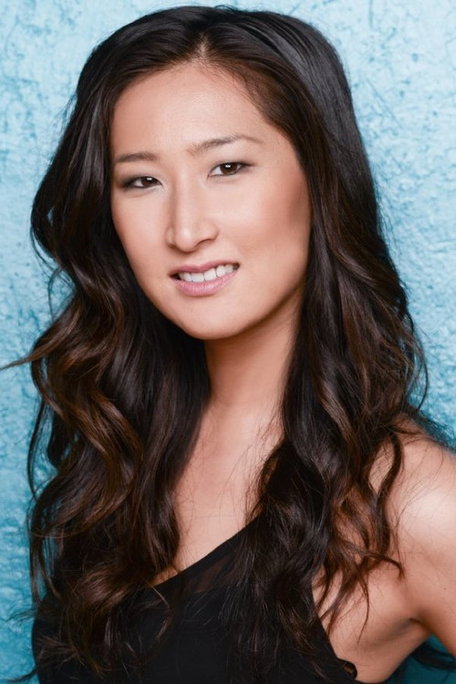 Vicki Kim as Courtney