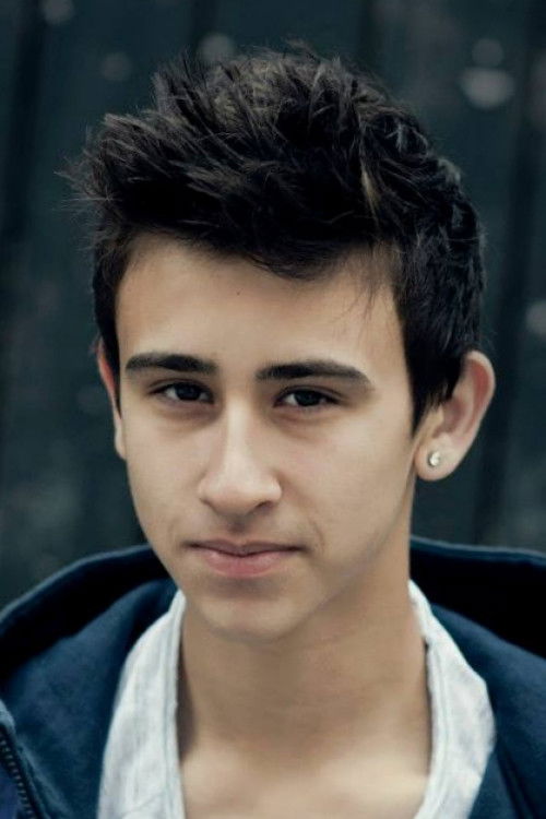 Kaan Kozanli as Kaan