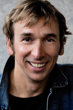 Arnd Schimkat as HIas