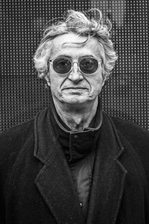 Luis Ospina as Himself