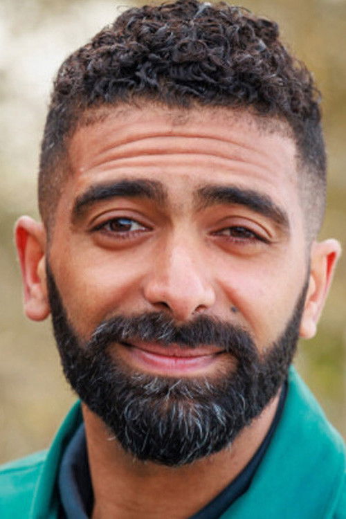 Arman Surizehi as Atif