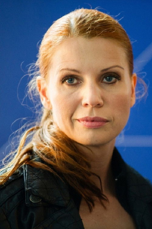 Elisabeth Brück as Killer's Mutter