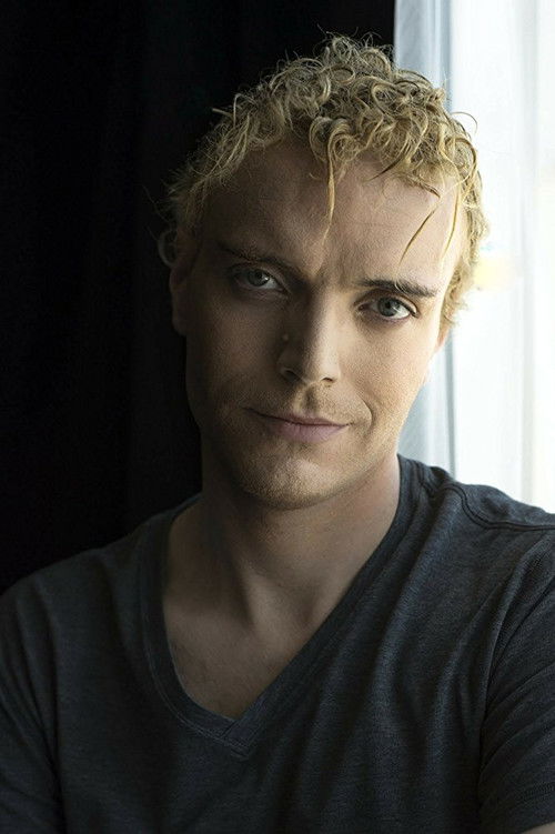 Phoenix Jd Gabe as Reporter #7