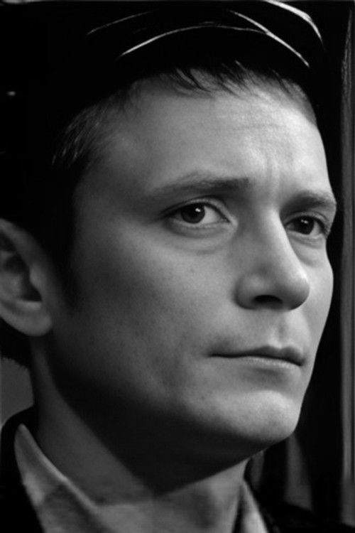 Viktor Semyonovskiy as парень