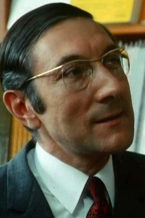 Marcel Berbert as Vendeur d'Art