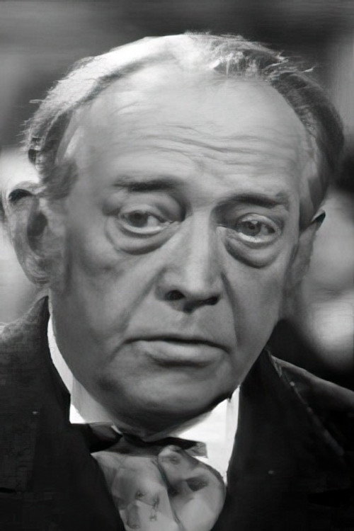 Pierre Risch as Chanoine