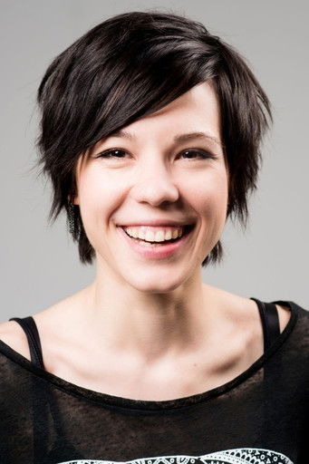 Laura Maria Heid as Merlem