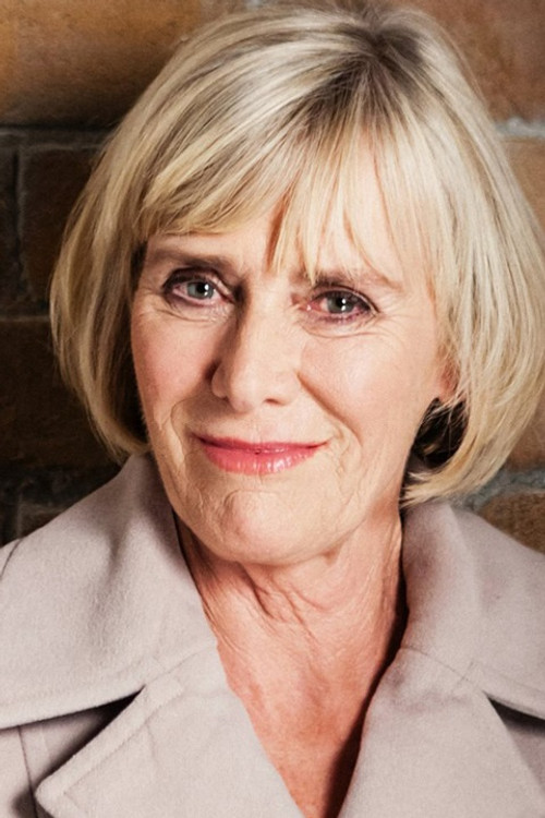 Jennifer Ludlam as Jennifer Chan