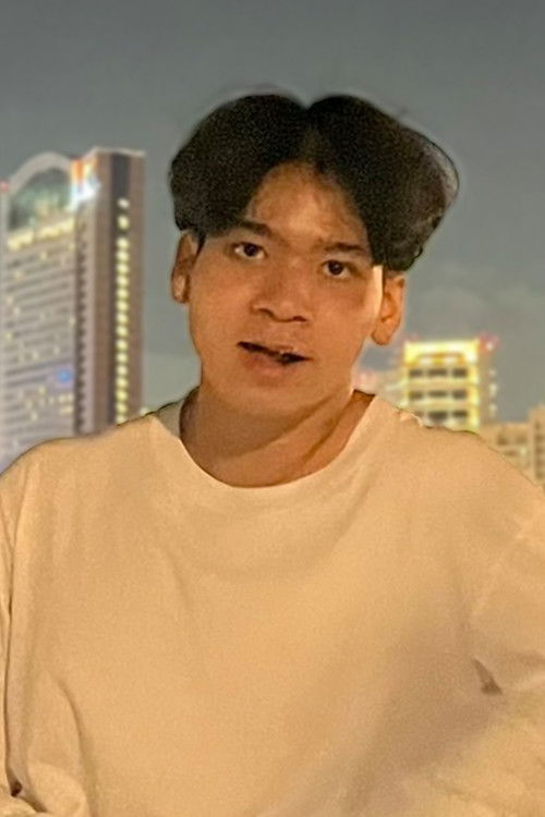 Warinthon Narongthip as Student