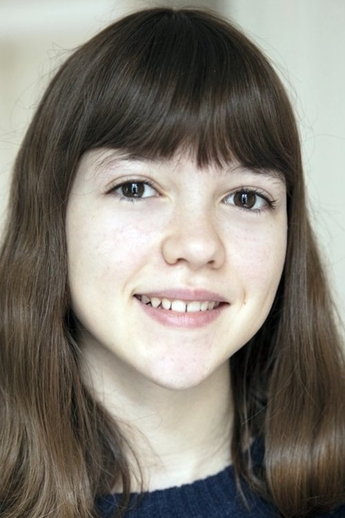 Sarah Touffic Othman-Schmitt as Fleur