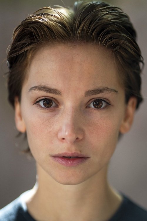 Maria Chiara Arrighini as Caterina