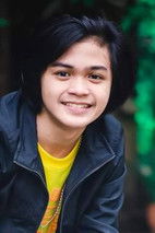 Micko Laurente as Javier