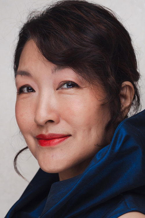 Dawn Ying Yuen as Chinluan Diana Huang