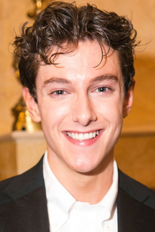 Jac Yarrow as Pippin