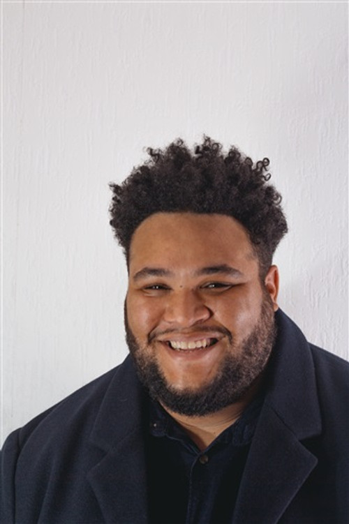 Marvin Pellegrino as Fabrice