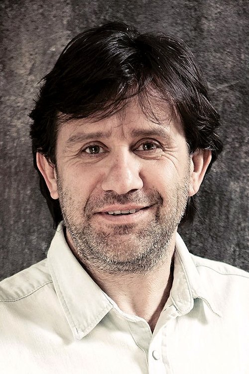Rodrigo Bastidas as 