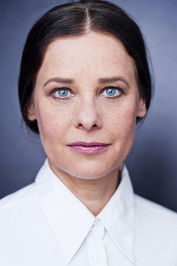 Verena Buratti as Moderatorin