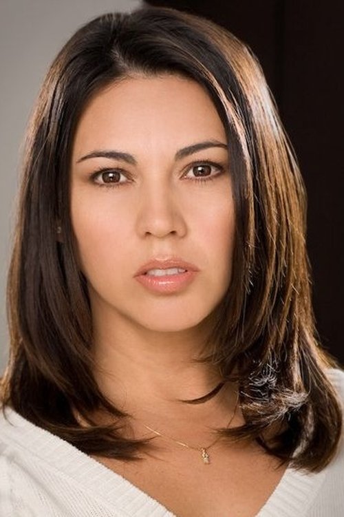 Seidy López as Hispanic Woman