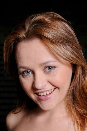 Alisa Ford as Barmaid