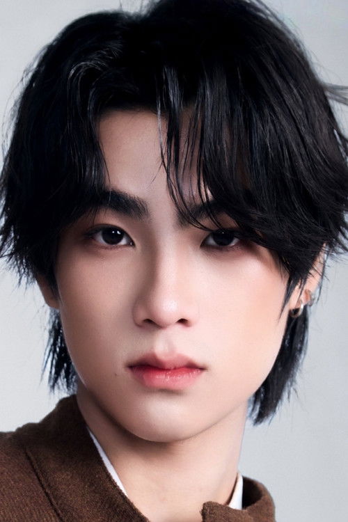 Nawaphat Thannamongkhonsawat as King