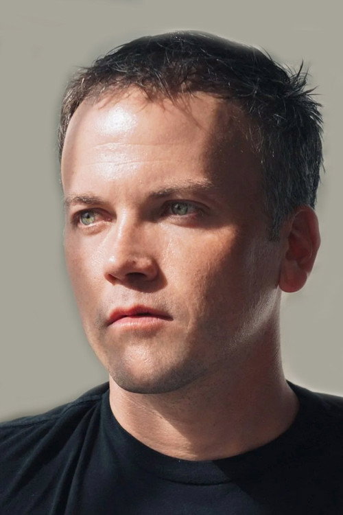 Arne Gjelten as Ernie