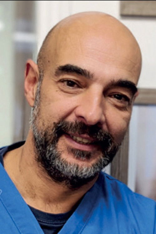 David Benaïm as Self - Veterinarian