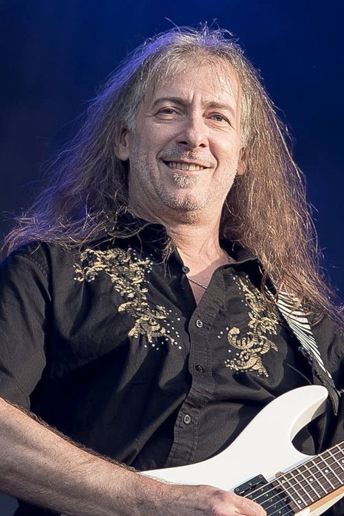 Henjo Richter as guitar on track 14