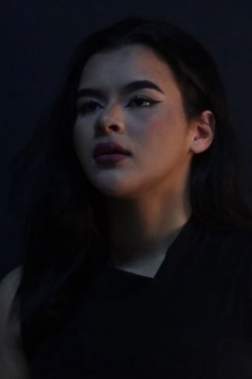 Deborah Akino as Lúcia