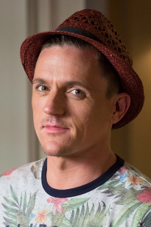 Scott Neal as 1st Electrician