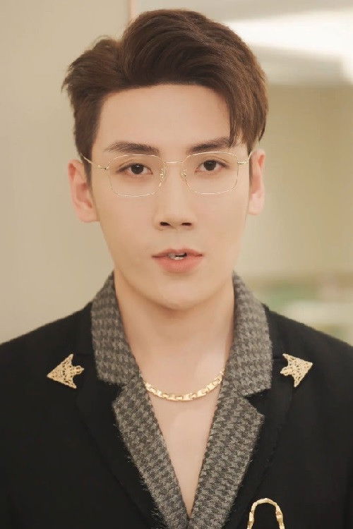 刘博洋 as Zhou Rong Chuan