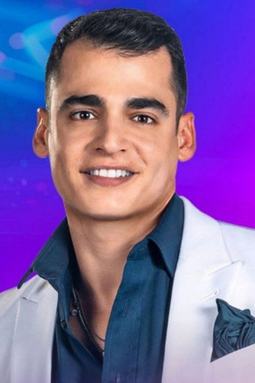 Carlos Chávez as Participante