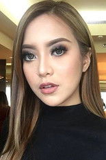 Mawar Rashid as Mona