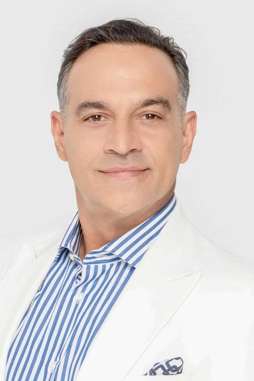 Krateros Katsoulis as Βασίλης