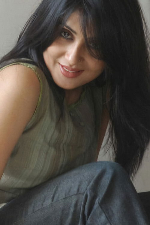 Banna Mirza as Flat Lady