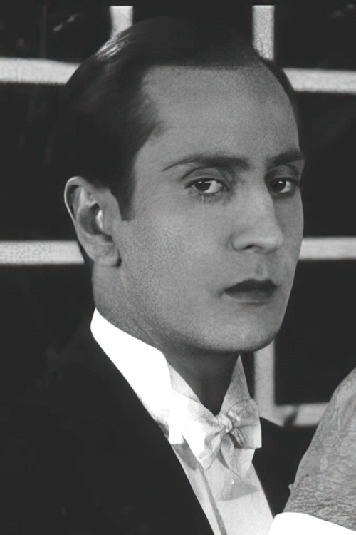 Raymond Guérin-Catelain as Gérard