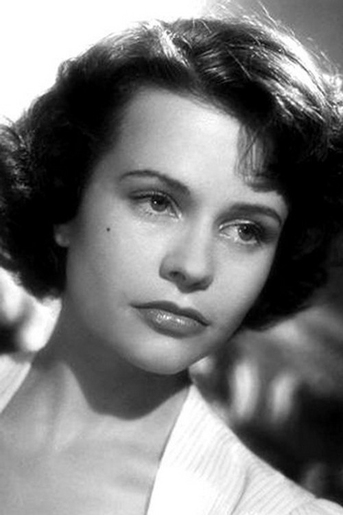 Renée Cosima as Moïra